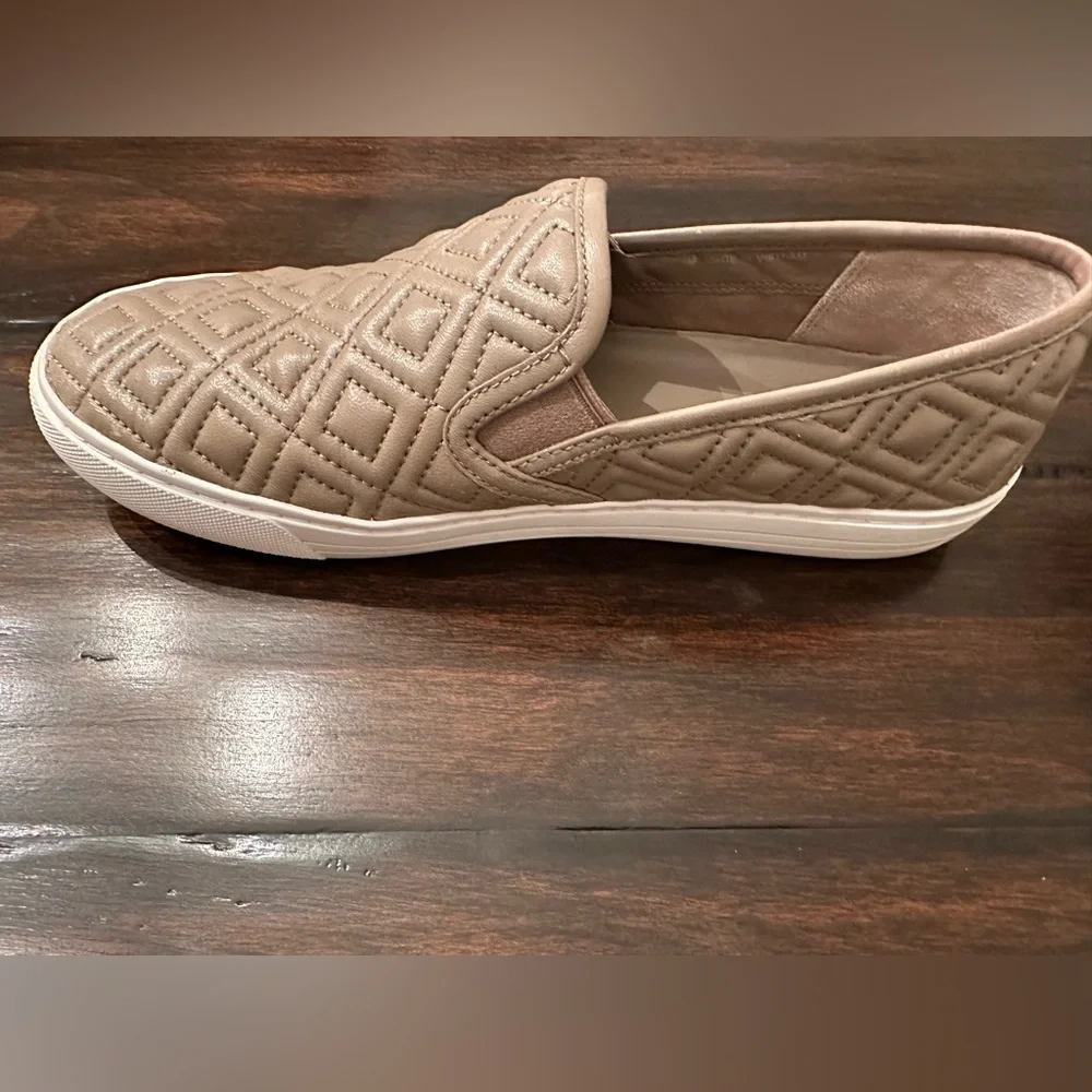 Tory Burch shoes - Picture 2 of 9